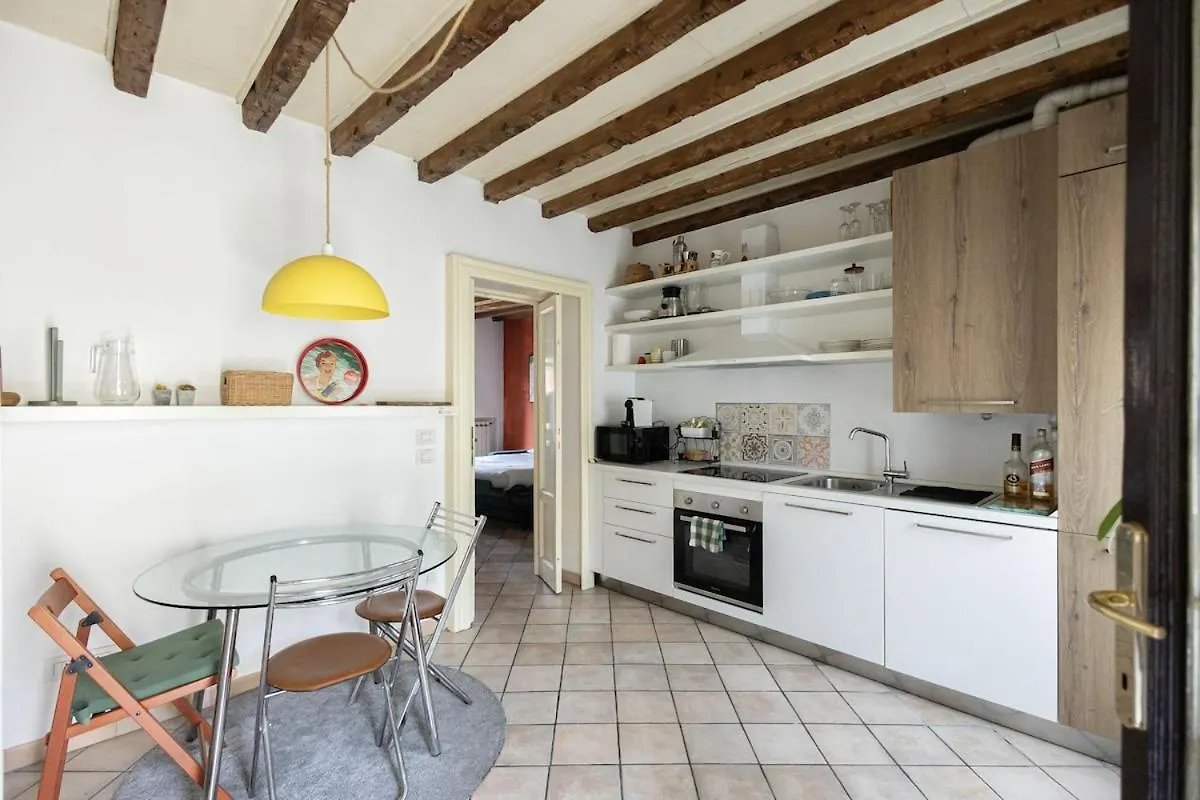 Appartement Elegant Naviglio Cool Area Large 5 Pax With Elevator à Milan 0*,  Italie